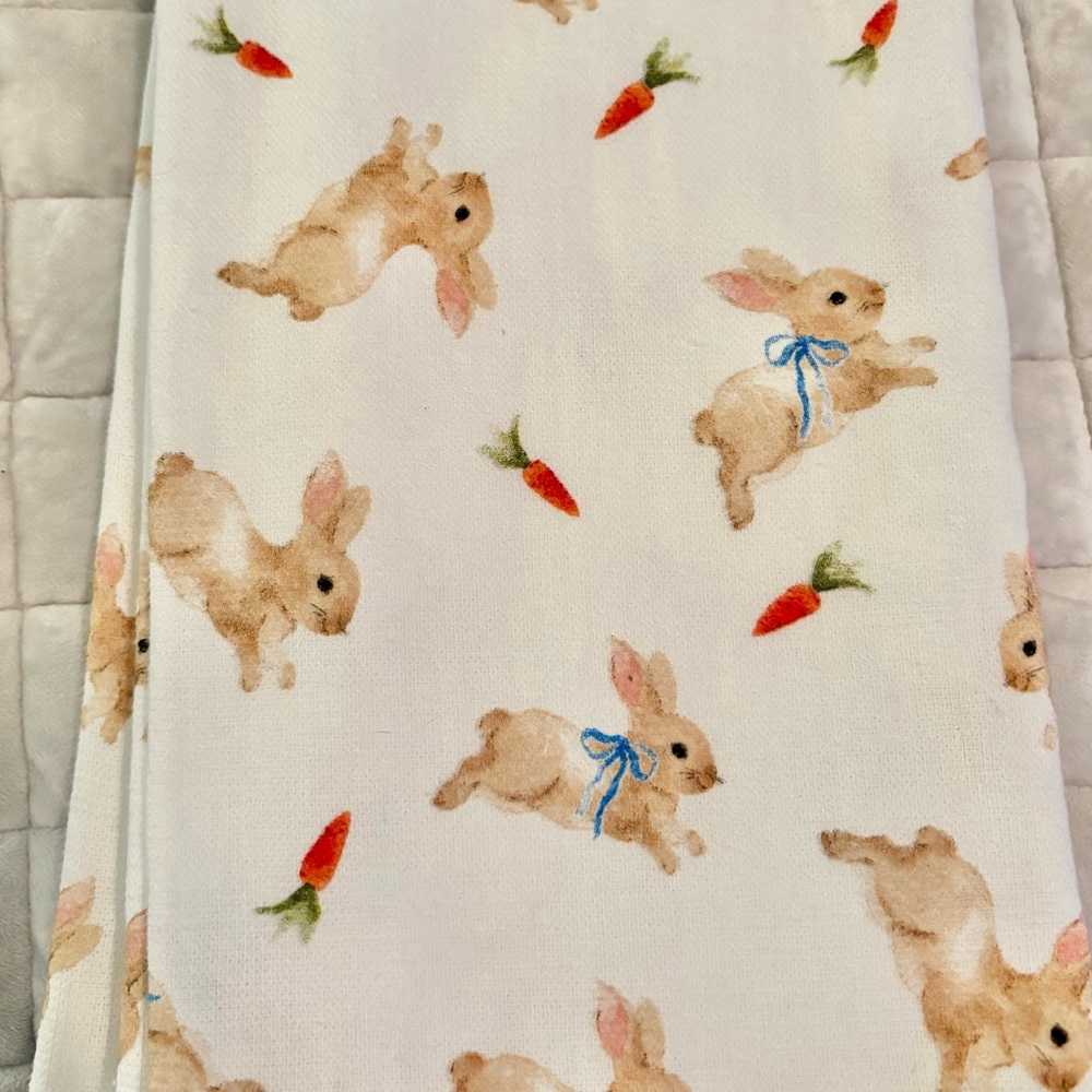 Cupcakes & cashmere Easter kitchen towels